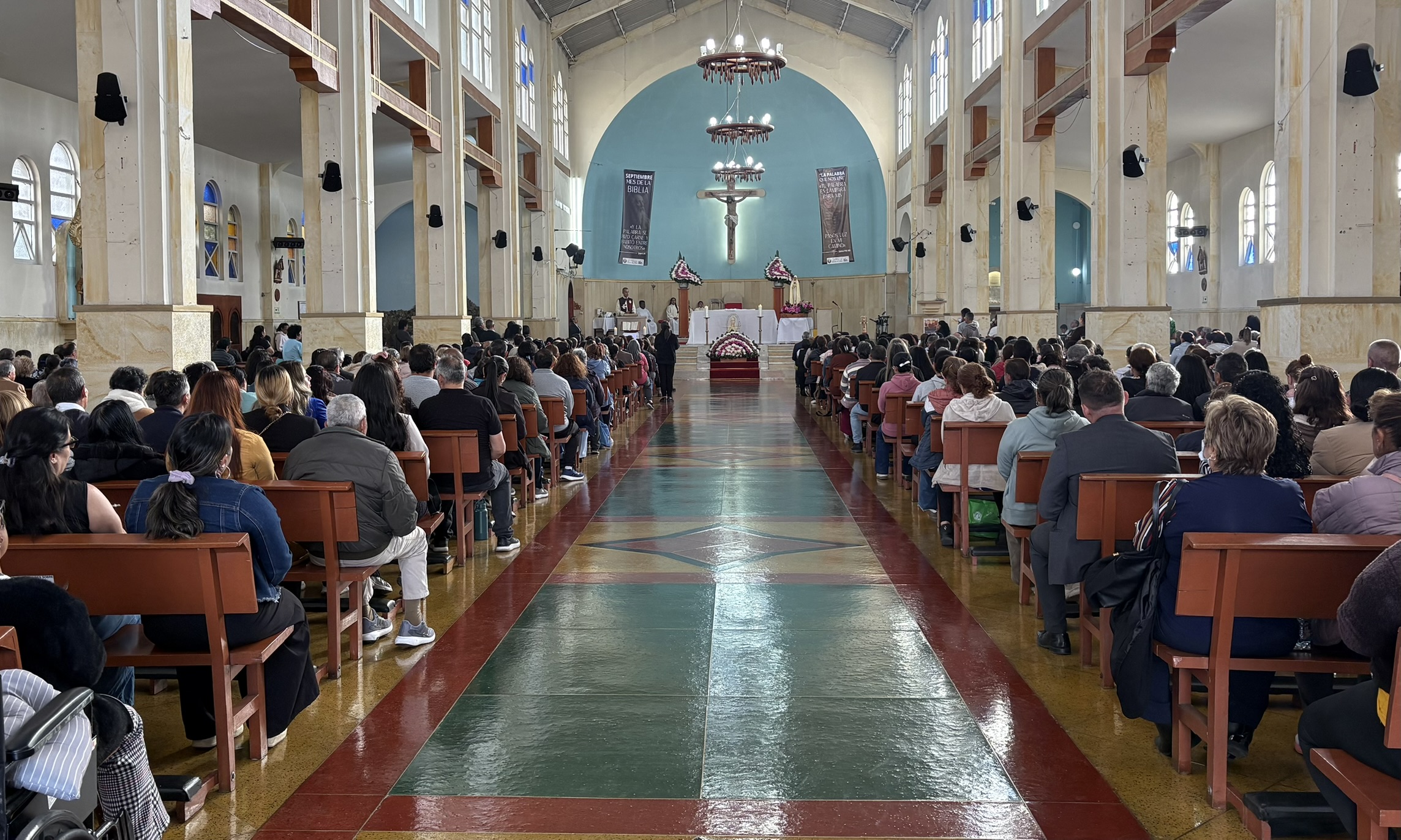 Parroquia Nuestra Señora del Rosario de Fátima ©