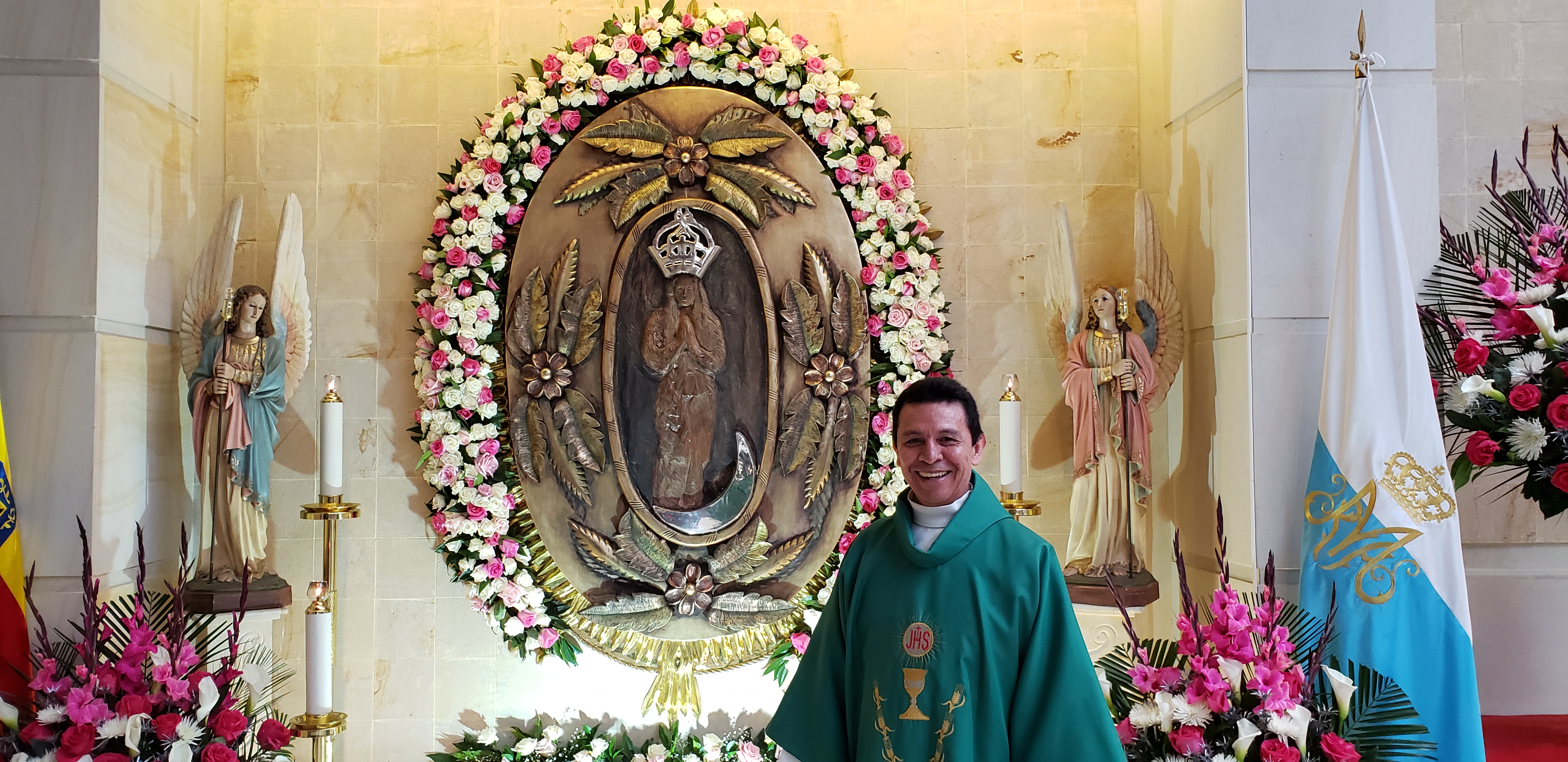 https://arquimedia.s3.amazonaws.com/63/sacerdotes/diacono-ferruchojpg.jpg
