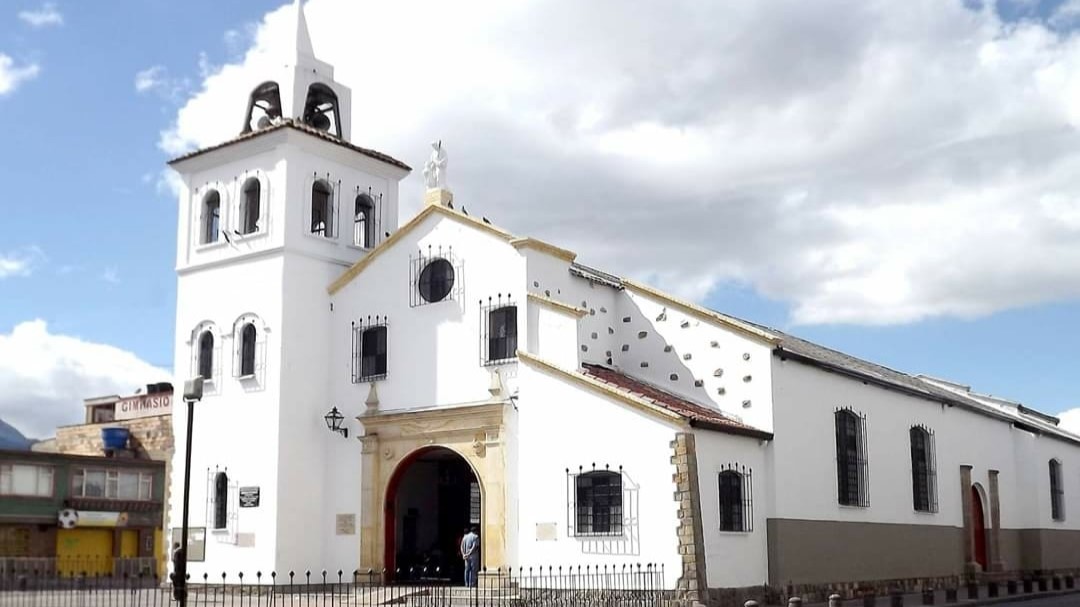 Exterior_templo_parroquial