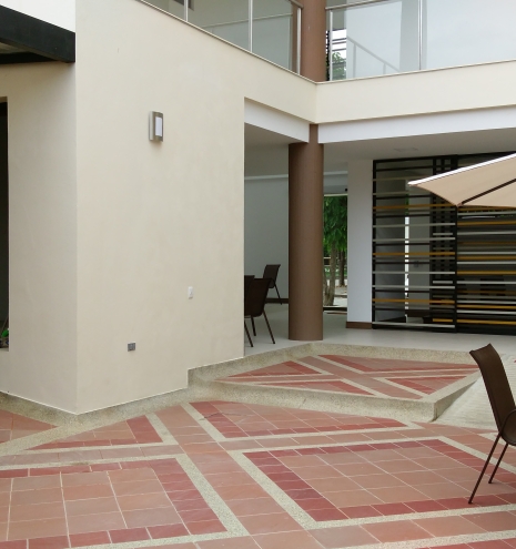 Patio interior (vista 2)
